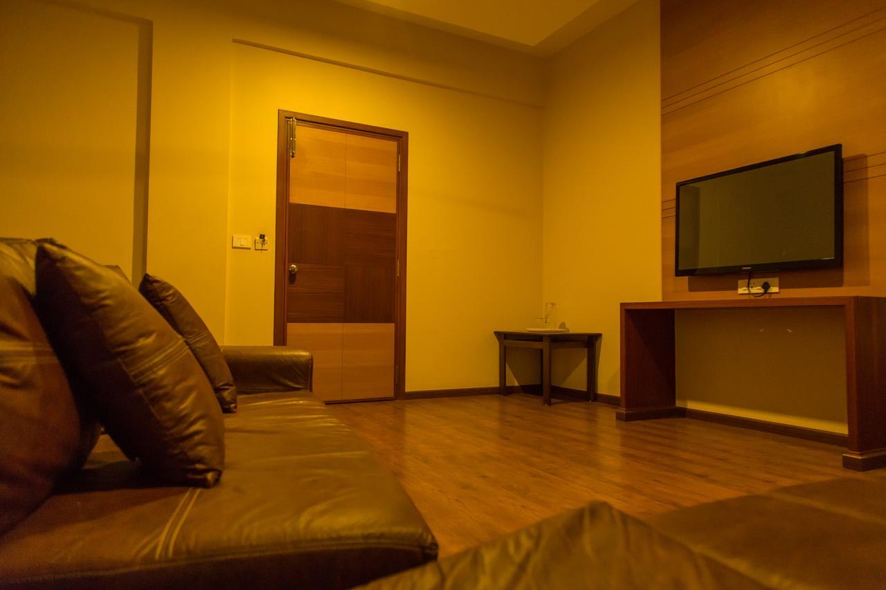 Hotel Sri Sakthi Tiruppur Exterior foto